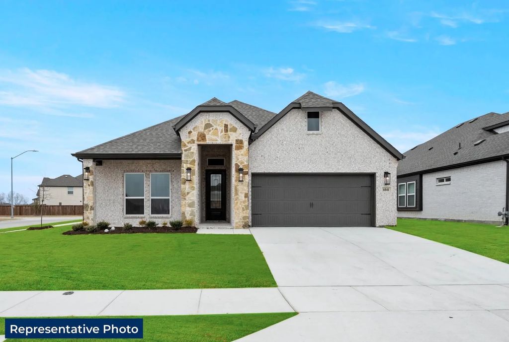 5324 Blue Cypress Drive, Fort Worth