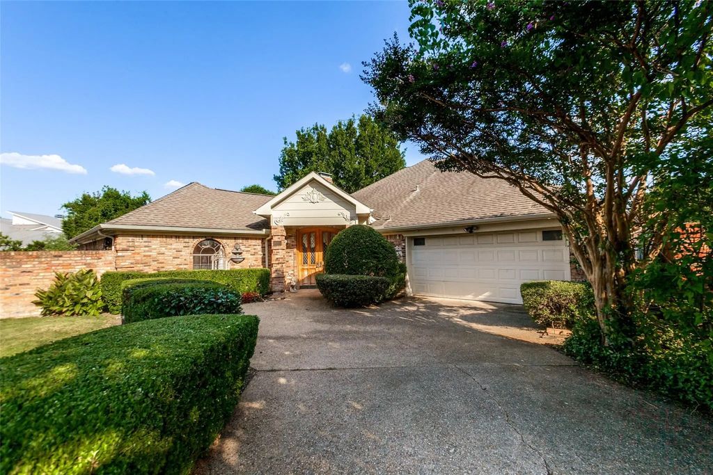 14784 Lochinvar Court, Addison