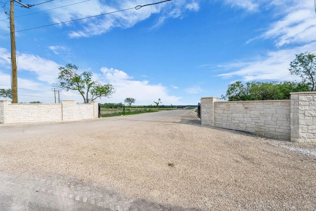 302 Lacek Mill Road, China Spring