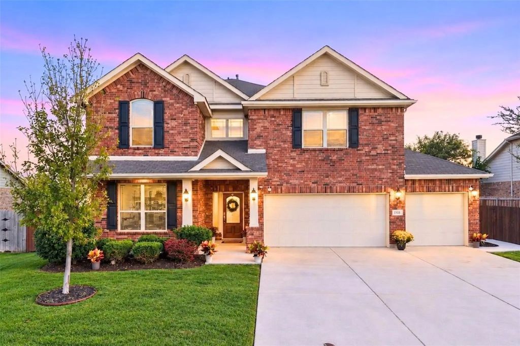 1533 Fallingwater Trail, Fort Worth