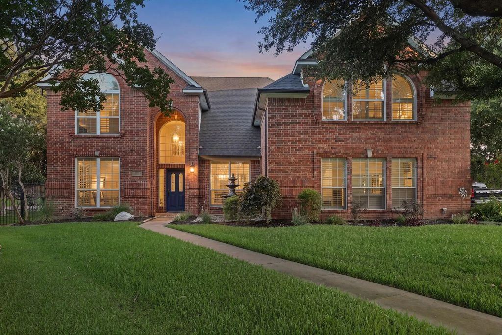 2321 Megan Way, Arlington