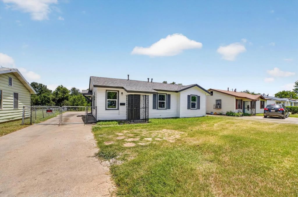 5137 E Berry Street, Fort Worth
