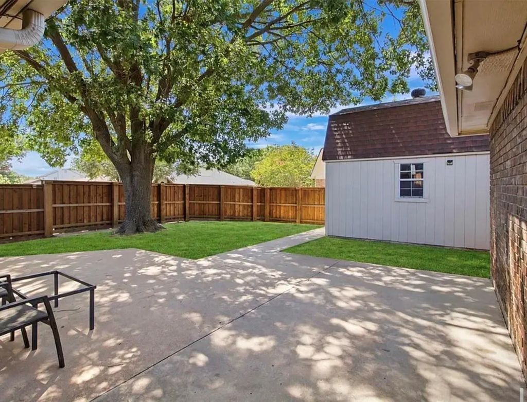 2701 Beau Drive, Mesquite