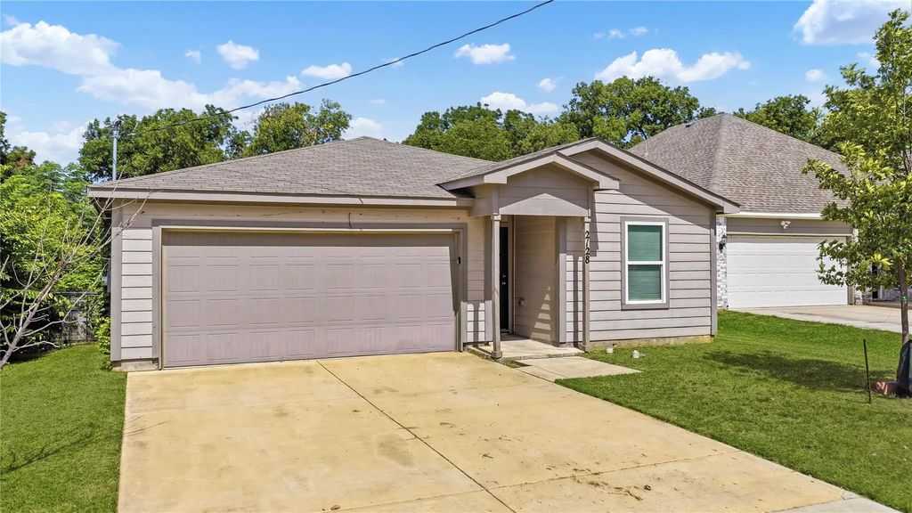 2128 Rw Bivens Lane, Fort Worth
