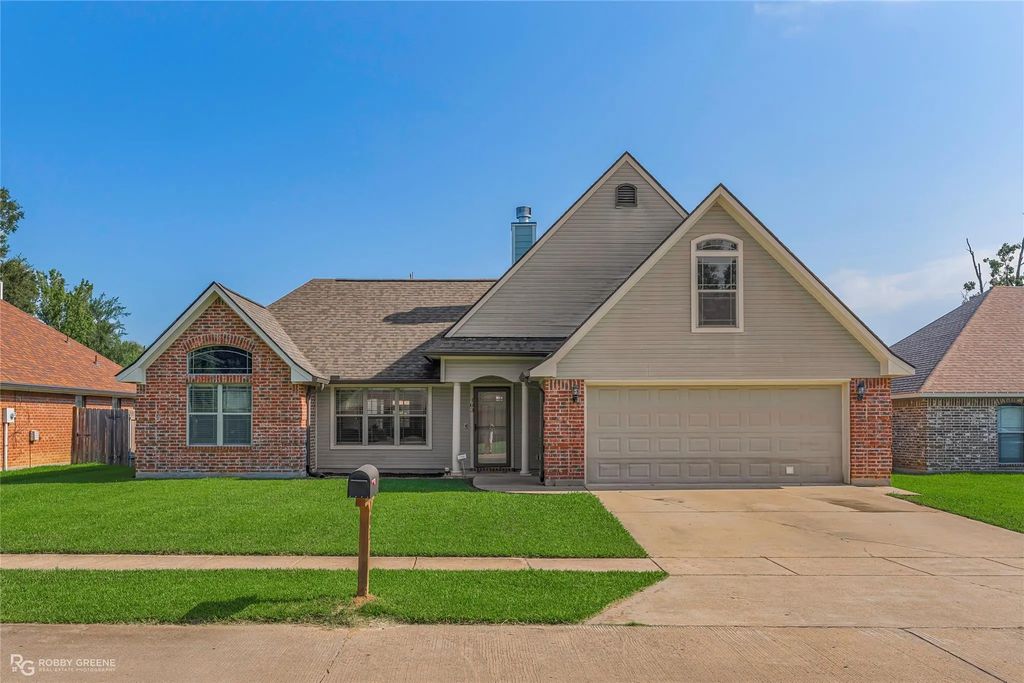 103 Bent Tree Loop, Haughton