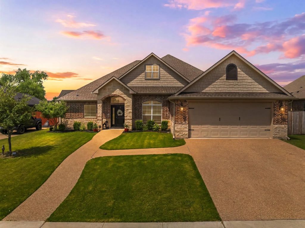 386 Cavitt Court, Robinson