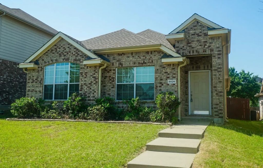 8826 Tucker Street, Cross Roads