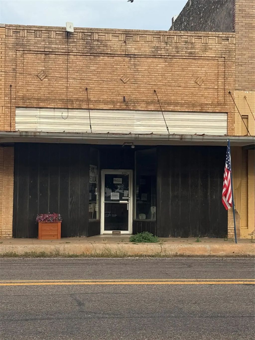 317 S Main Street, Quanah