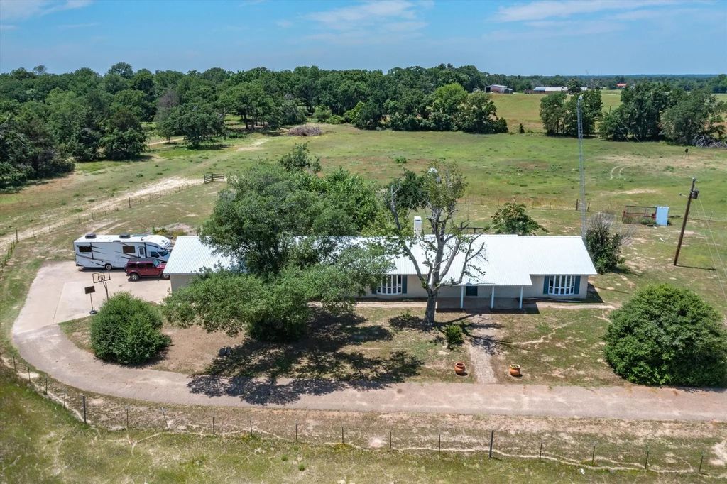 800 Vz County Road 4105, Canton