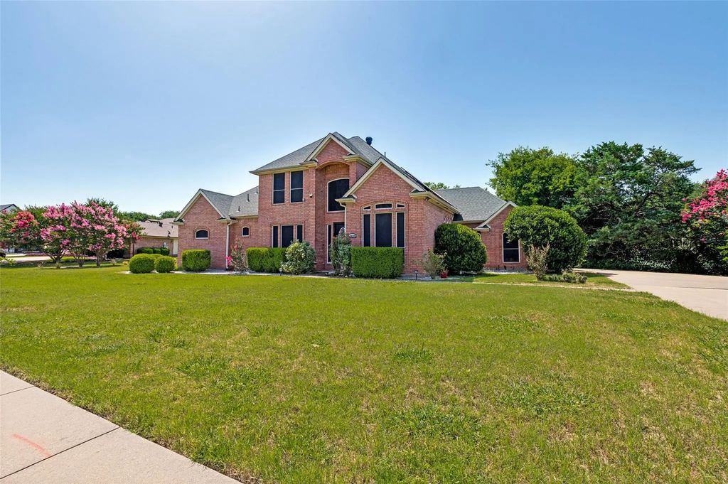 2828 S Lakeview Drive, Cedar Hill