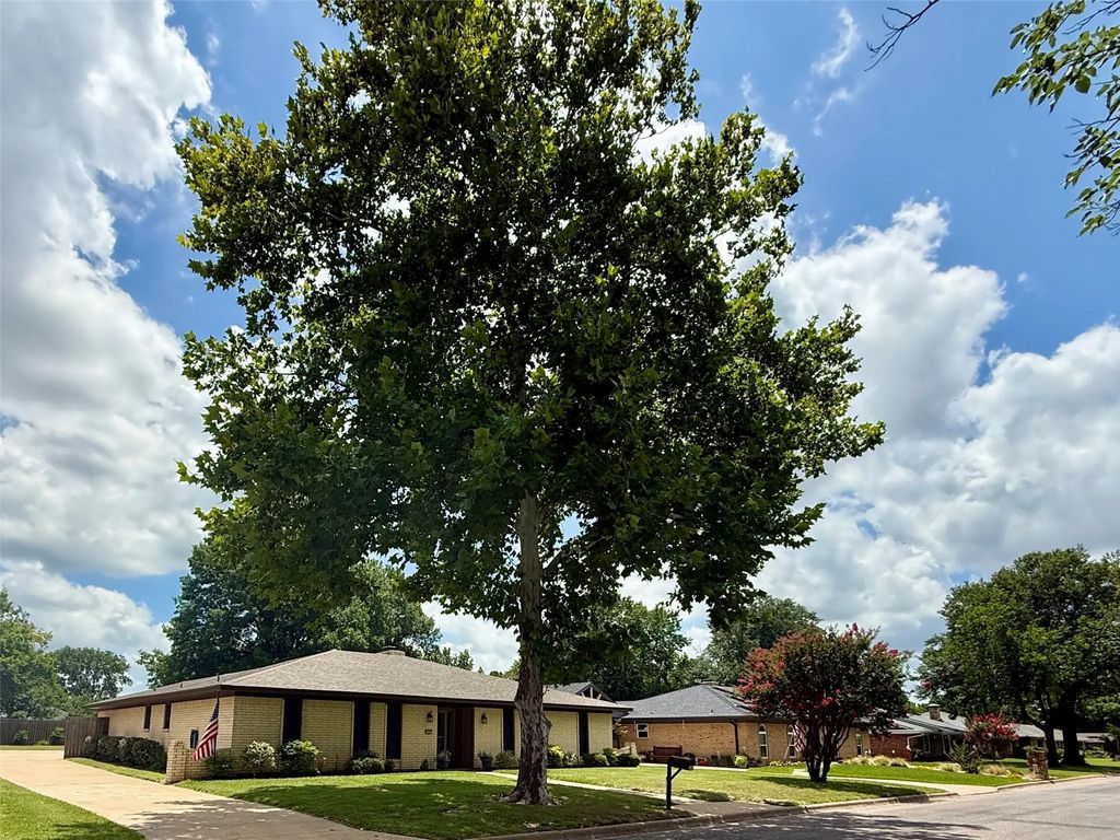 3005 Anthony Drive, Sherman