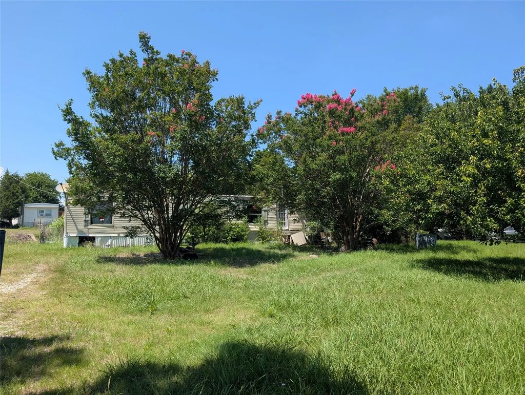 4665 County Road 1053, Farmersville