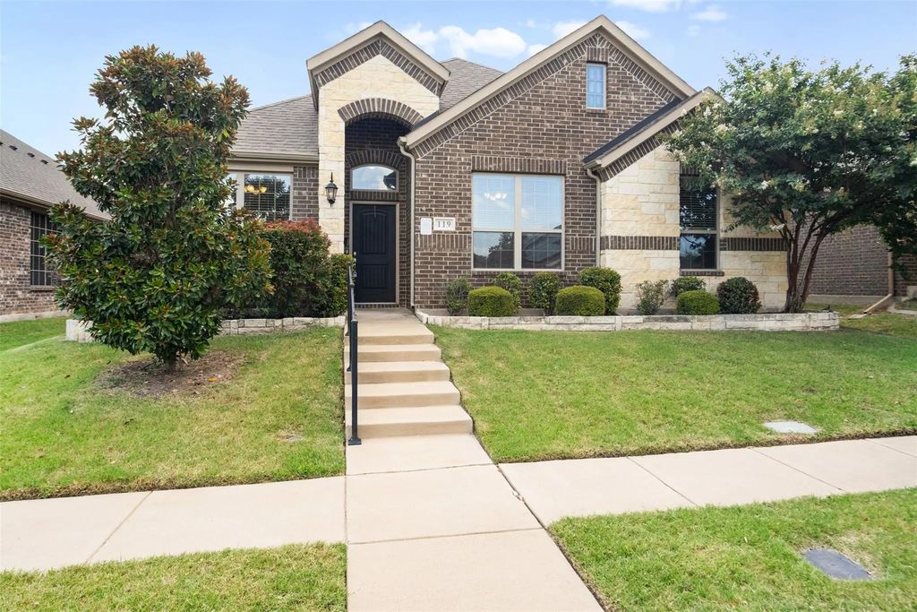119 Happy Lane, Red Oak