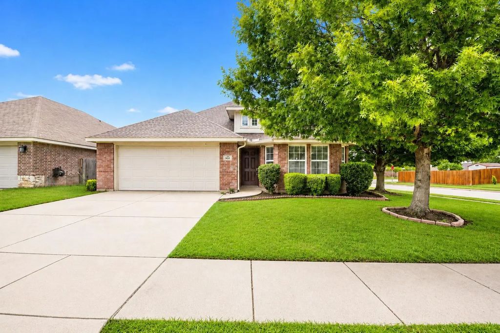 900 Cheryl Street, Crowley