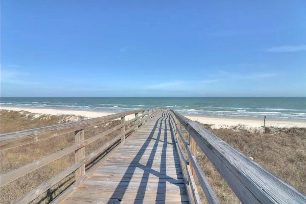 6501 Villa Castellon Drive, Port Aransas
