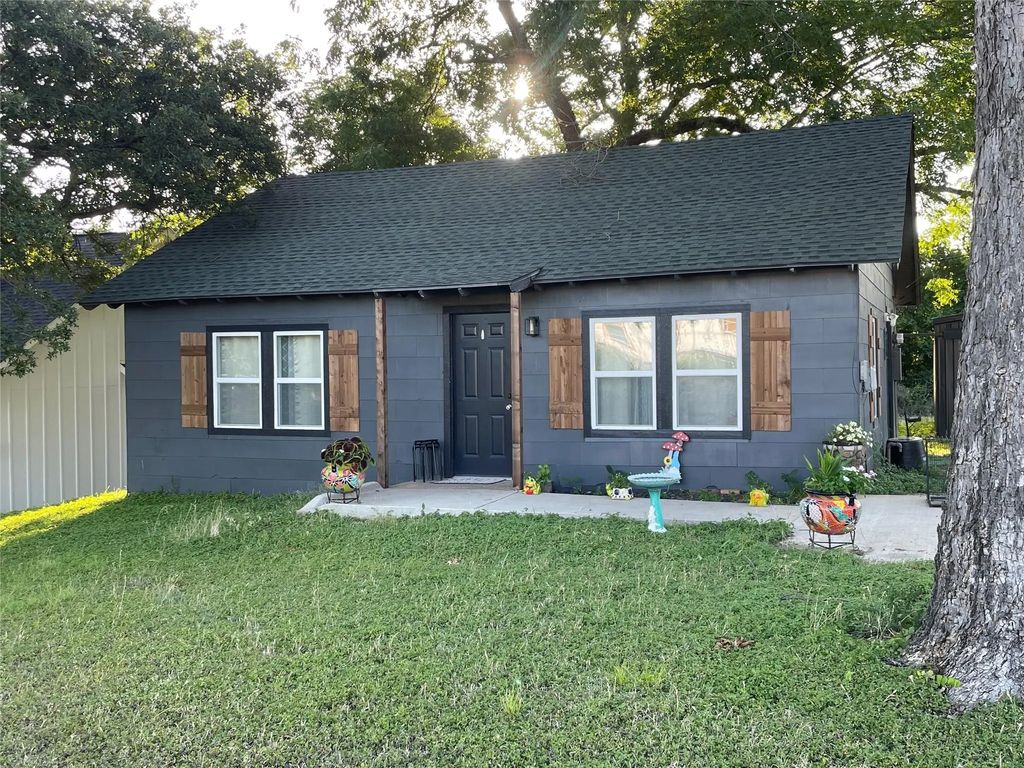 1000 S Spears Street, Alvarado