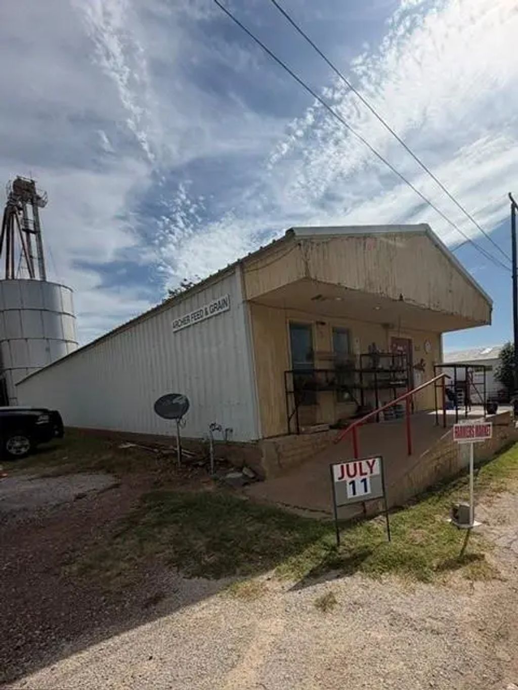311 E Main Street, Archer City