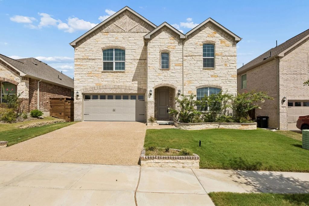 3617 Swan Shadow, Mesquite