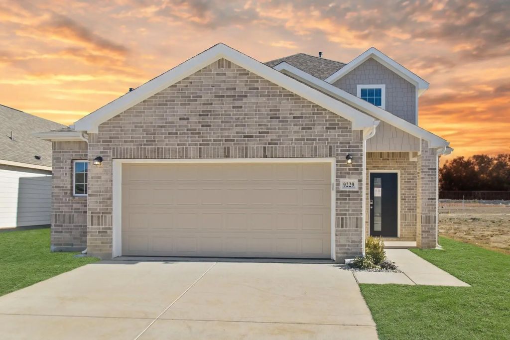 9229 Union Pacific Drive, Fort Worth