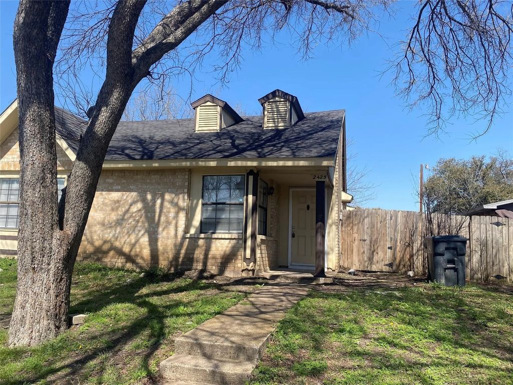2425 Limestone Drive, Arlington