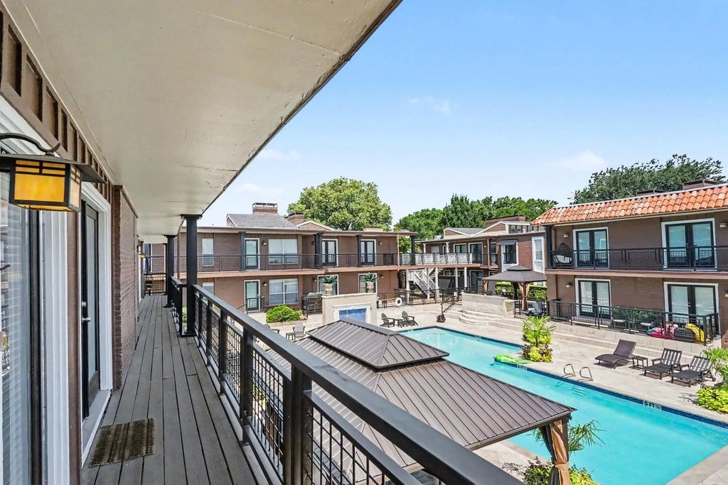 5926 Sandhurst Lane 223, Dallas