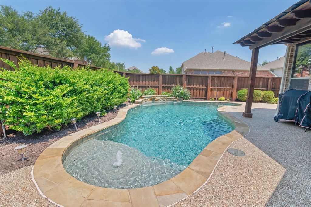 964 Cougar Drive, Allen