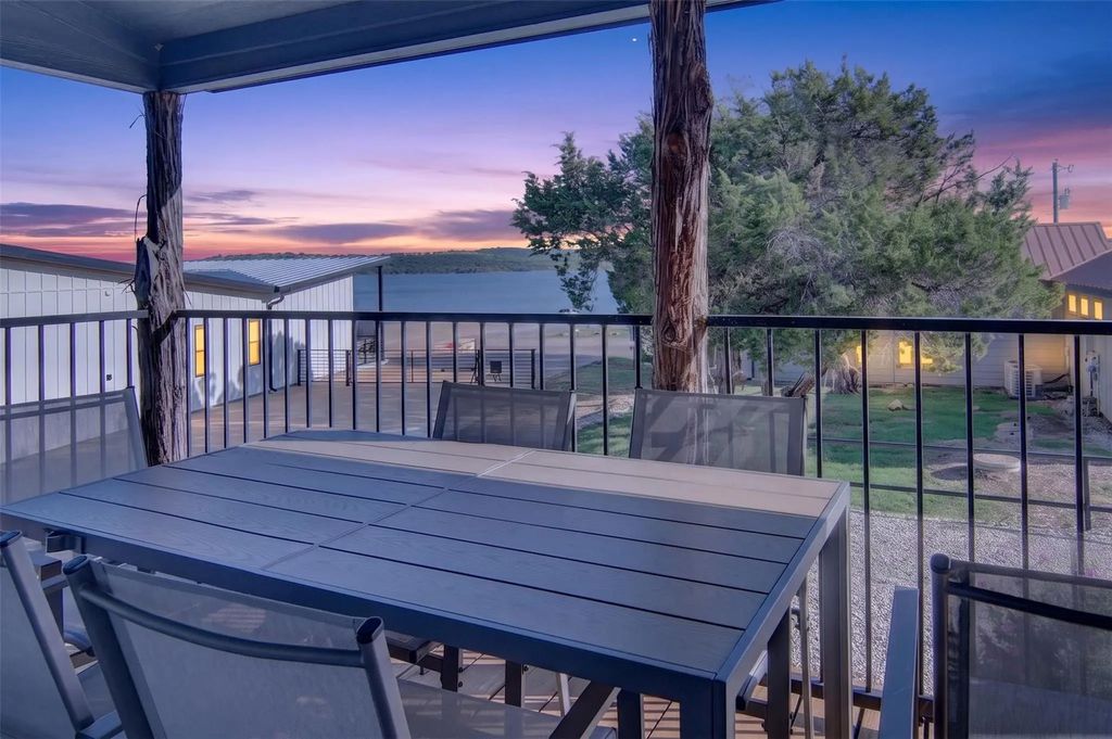 1782 Fm 2951 #3, Graford
