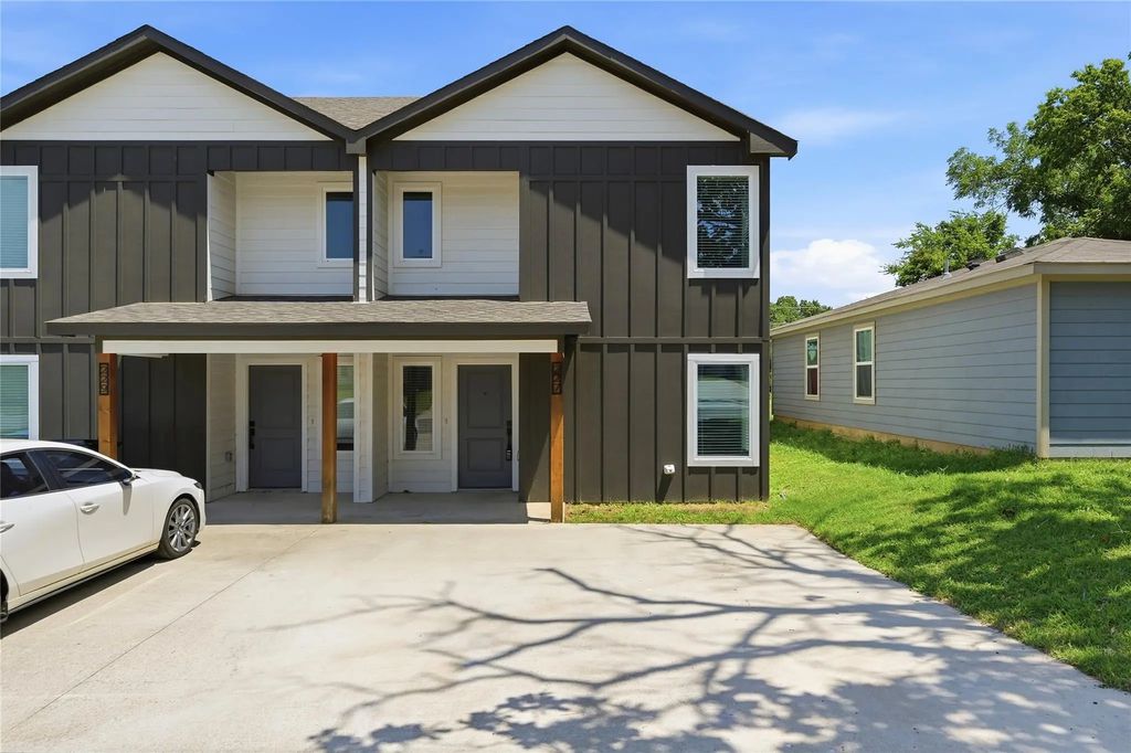 227 W Bond Street, Denison