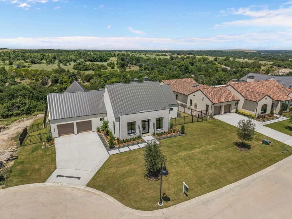 4608 Chablis Drive, Fort Worth