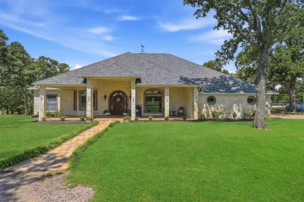 171 Briar Creek Road, Whitesboro