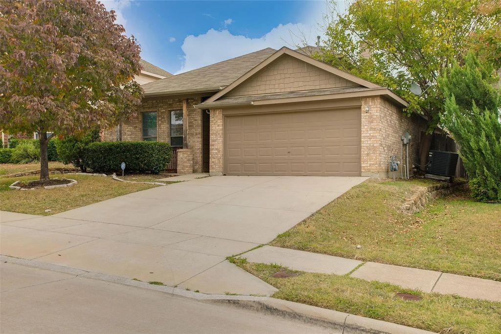 6000 Stirrup Iron Drive, Fort Worth