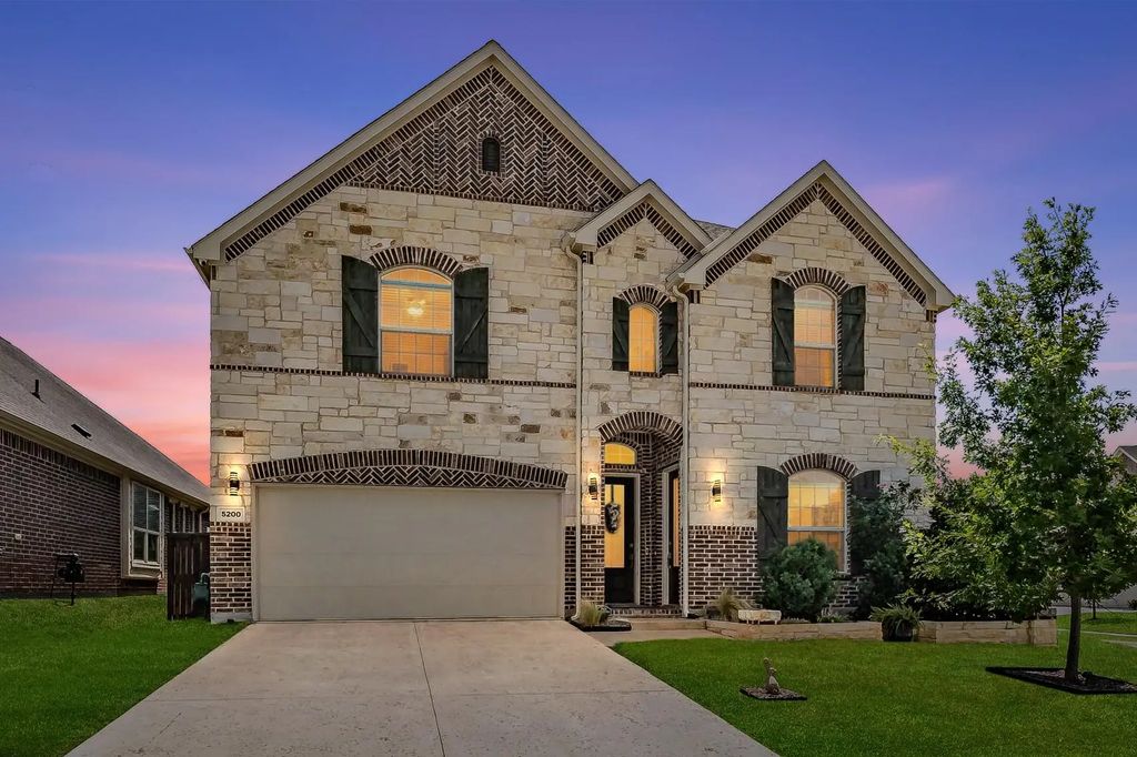 5200 Bradford Green Trail, Flower Mound