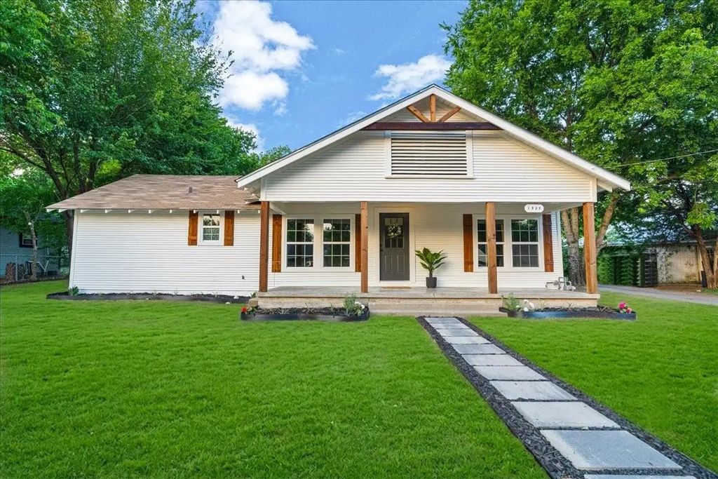 1325 Navarro Drive, Corsicana