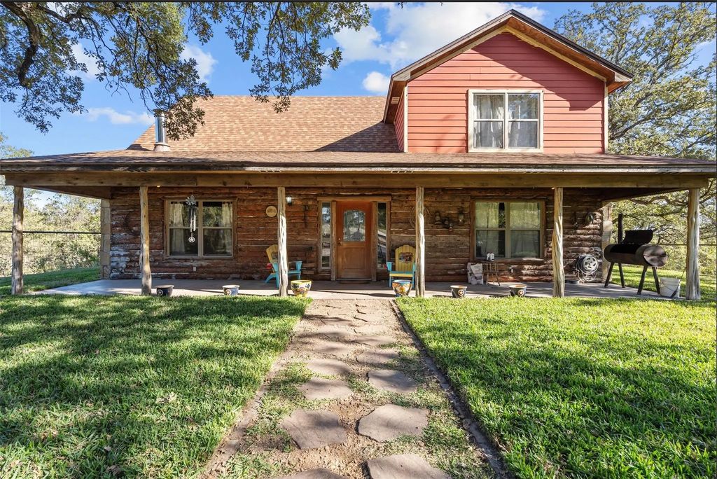 262 N Cheyenne Trail, Springtown
