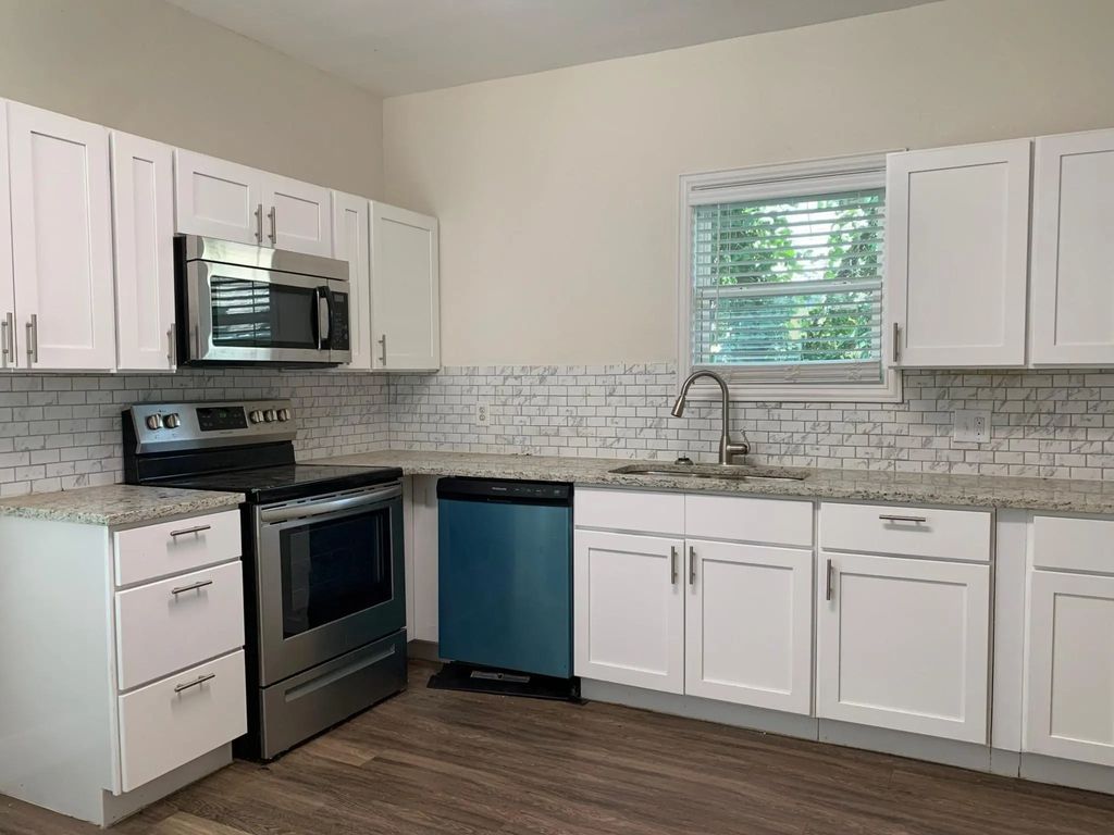 2222 W Bond Street, Denison