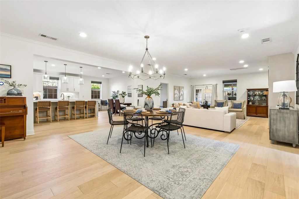 3744 Highgrove Drive, Dallas