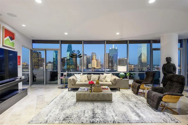 2200 Victory Avenue 2304, Dallas