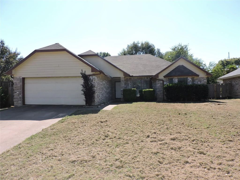 224 Timber Creek Drive, Burleson