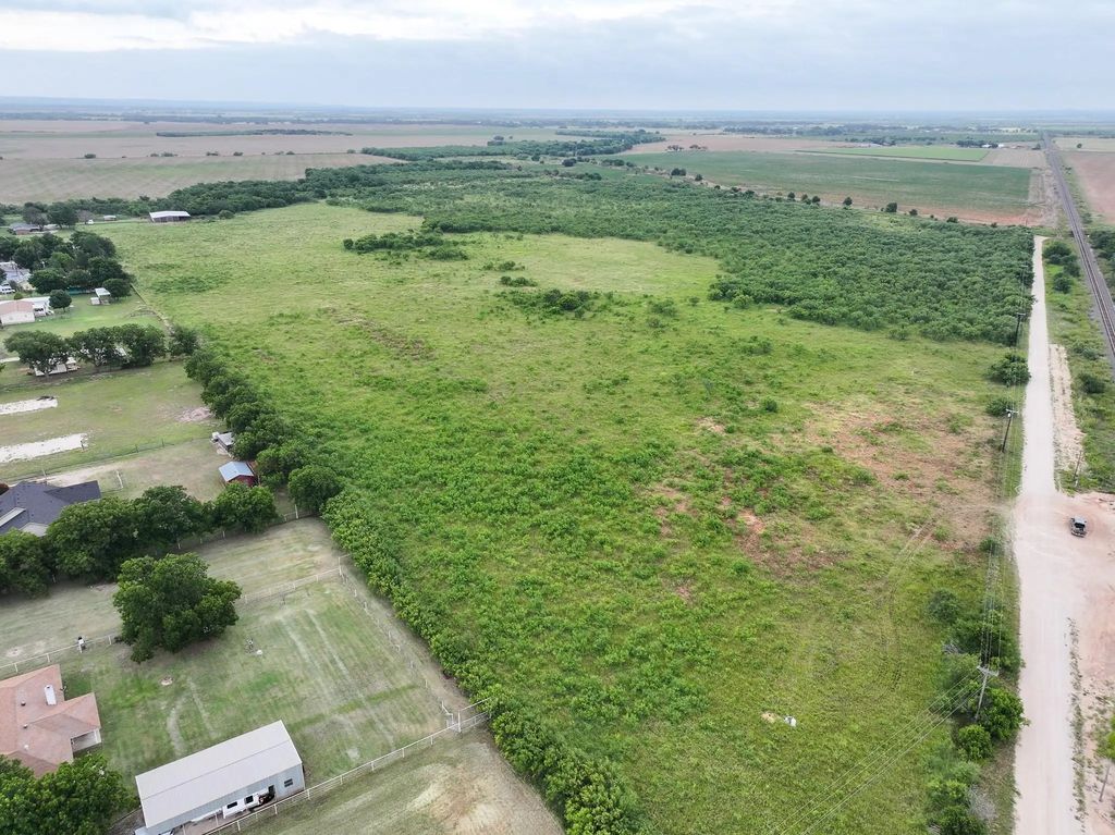 115 Badger Den, Tuscola