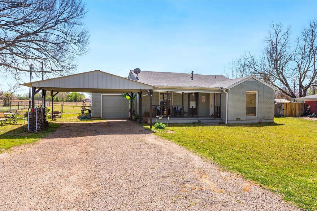 813 N Winnsboro Street, Quitman