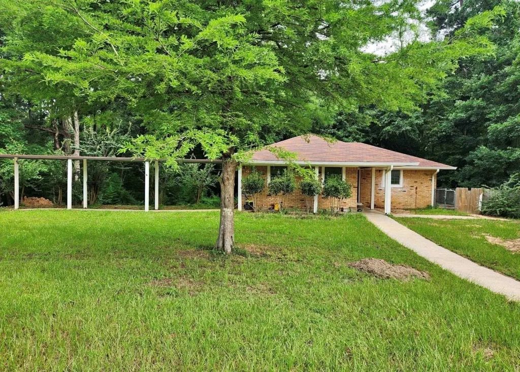 909 Hinton Street, Minden