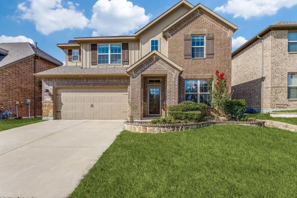 220 Black Alder Drive, Fort Worth