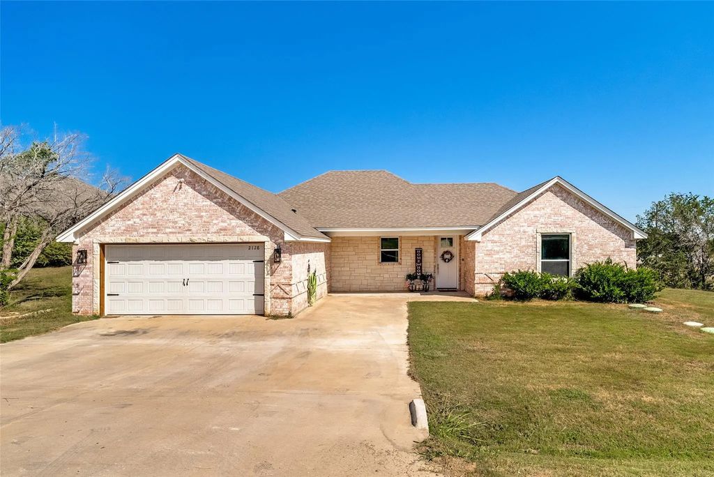 2128 Christine Drive, Granbury