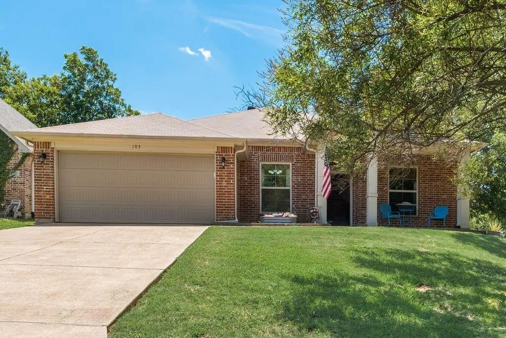 105 Baker Street, Forney