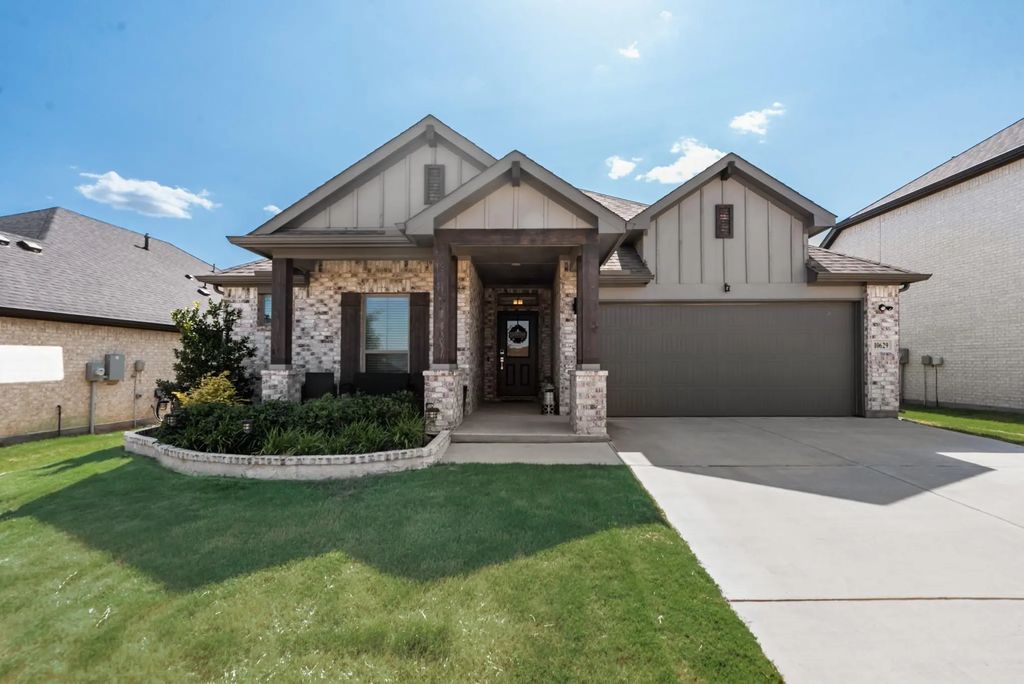 10629 Tuxinaw Trail, Fort Worth