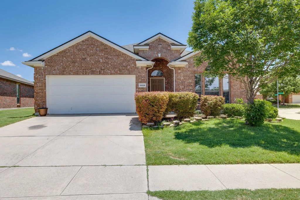 10826 Calderwood Lane, Fort Worth