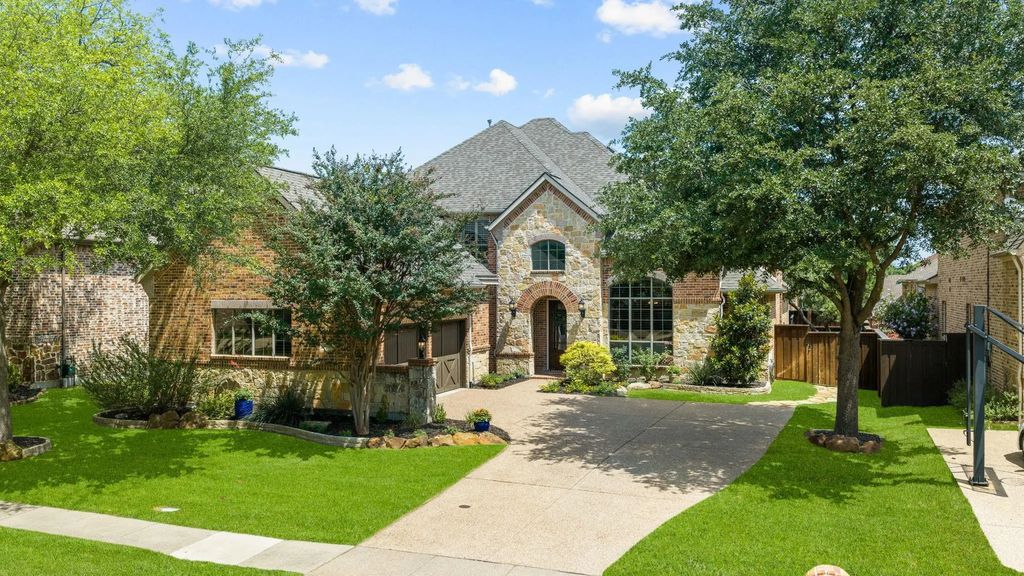 8016 Blue Hole Court, McKinney