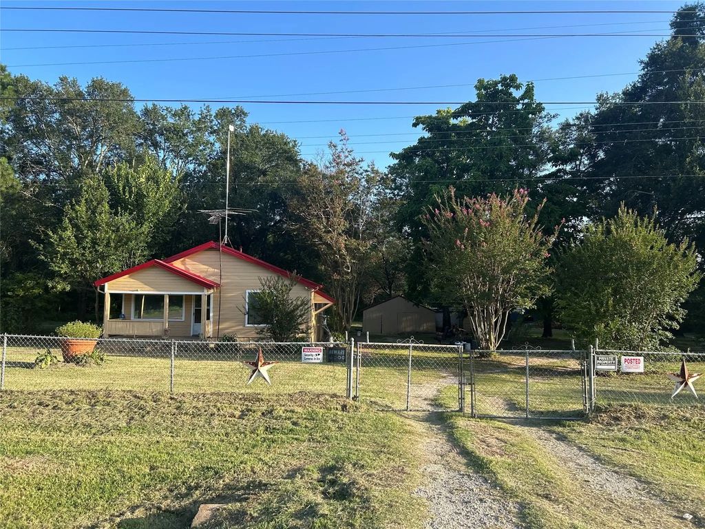 10710 Us Highway 80, Terrell