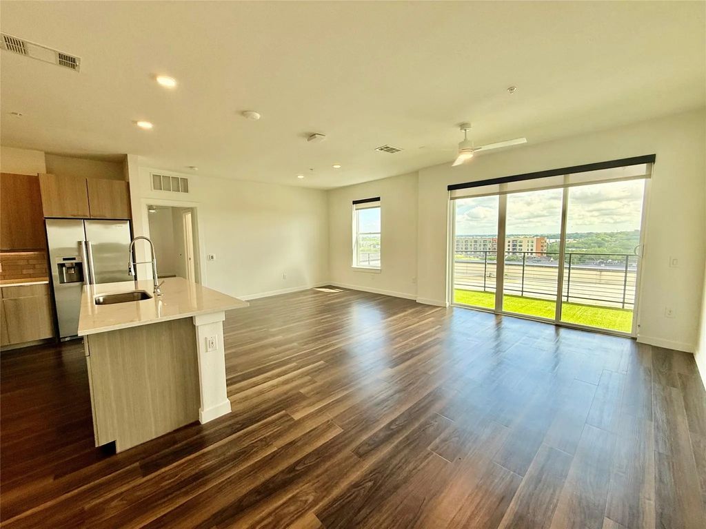 7450 Coronado Avenue 504, Dallas