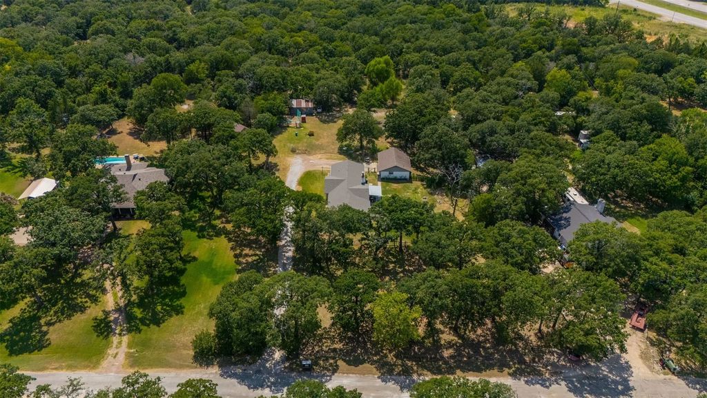 212 Circle Drive, Alvarado